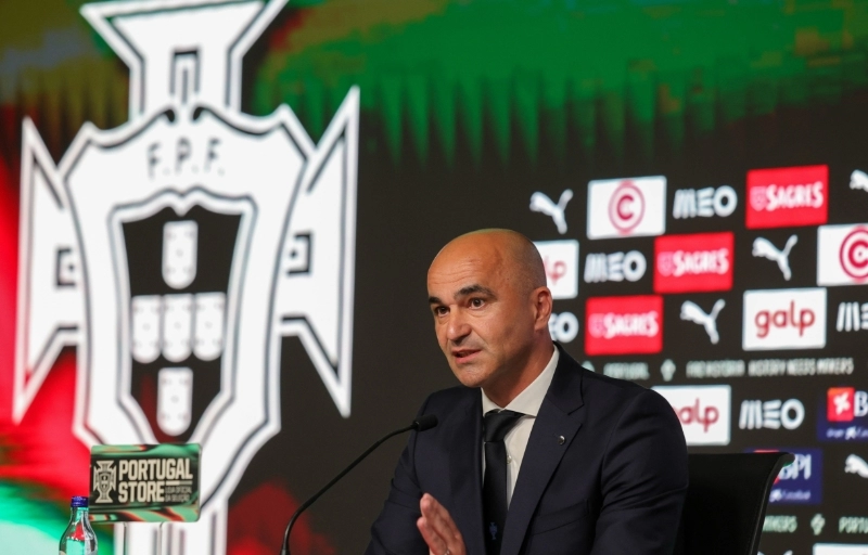 马丁内斯谈C罗染红:这说明了他拼尽全力 想要扭转局面的意愿 马丁内斯谈C罗染红:这说明了他拼尽全力 想要扭转局面的意愿