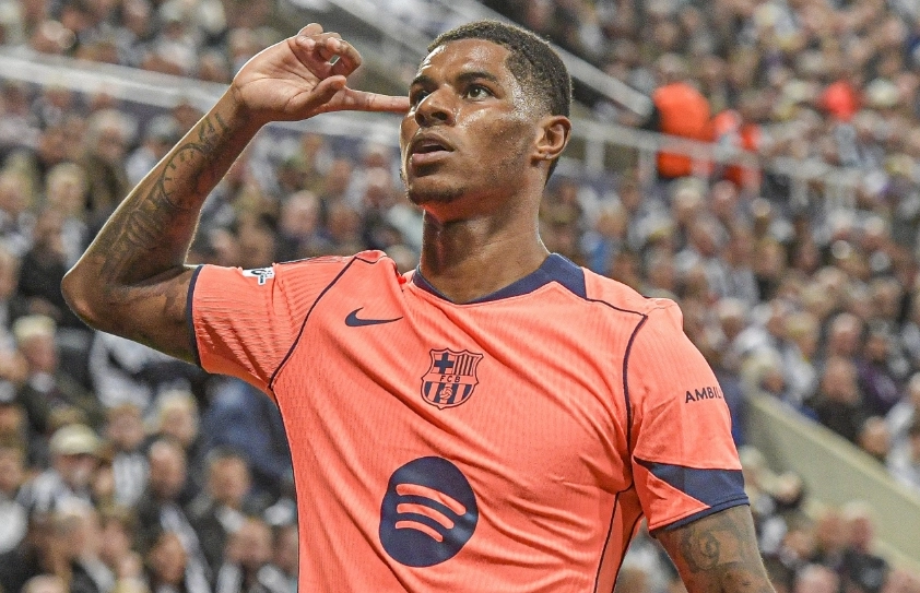 每体：阿莫林完全不想召回拉什福德 有助于巴萨压低买断费