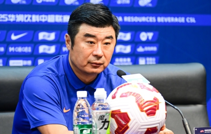 韩鹏:我先去教练员学习班 其他是俱乐部领导考虑的事情 韩鹏:我先去教练员学习班 其他是俱乐部领导考虑的事情