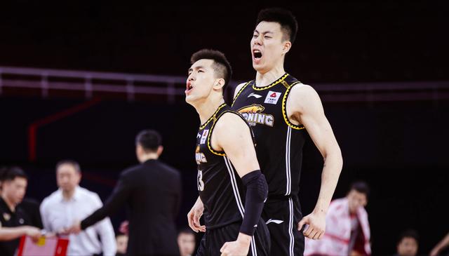 辽篮露出冠军相郭艾伦极致冷静张镇麟彻底进化圆梦指日可待