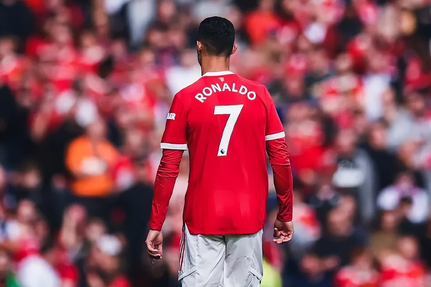 c罗获世界第1年薪报价,3年12亿或超姆巴佩,足坛第1人